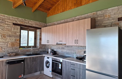 Nea Styra Villa | Bellevia Stone Pool Villa