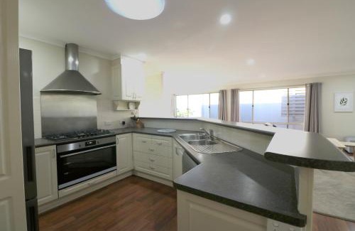 Eden House | Bellevue On the Bay