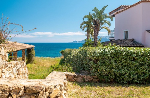 Pittulongu Apartment | Bellosguardo 3 - cozy seafront flat in Pittulongu