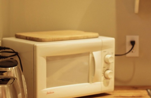 Belmont Apartment | Belmont/Hawthorne Urban Retreat