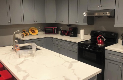 Belmont Apartment | Belmont Hills: 1-BR near Stanford, Kaiser, Mills and San Mateo General Hospitals