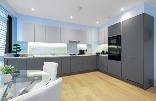Belmont Apartment | Belmore 2 Bedroom Luxury Apt with Parking in Stanmore, North West London - 15