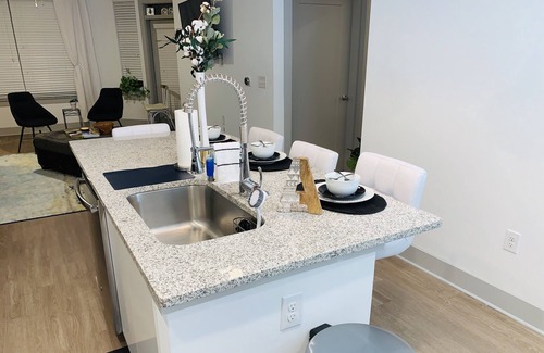 Cabbagetown Apartment | Beltline Beauty luxe Apartment