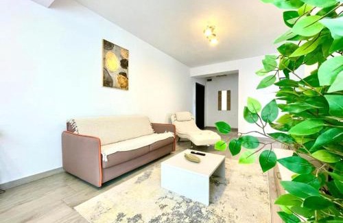 Vitan Apartment | BELVEDERE city view Studios & Apartments with free parking & gym