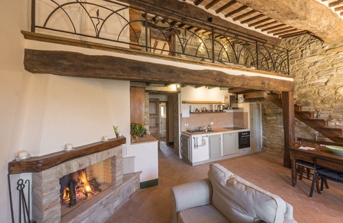 Castellina in Chianti Apartment | Belvedere 2+1 BR Luxe Apart In a Restored Tuscan Farm with Pool and Spa