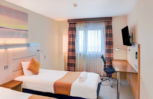 Aberdeen Hotel | Belvilla Aberdeen Bridge of Don Sea VIew - Ex Holiday Inn Express