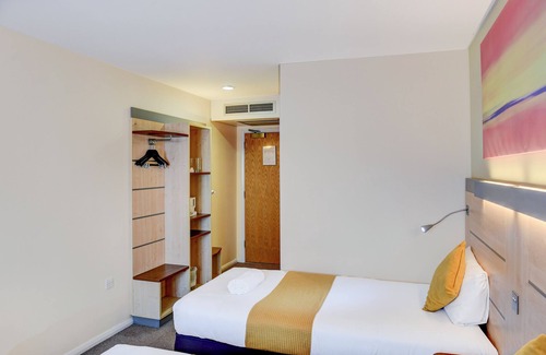 Aberdeen Hotel | Belvilla Aberdeen Bridge of Don Sea VIew - Ex Holiday Inn Express