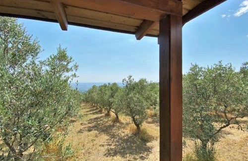 Capraia e Limite House | Belvilla by OYO Casa Bianca 4 pax