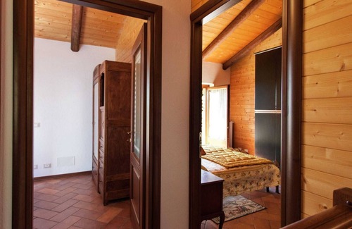 Netro Apartment | Belvilla by OYO Cascina Paola