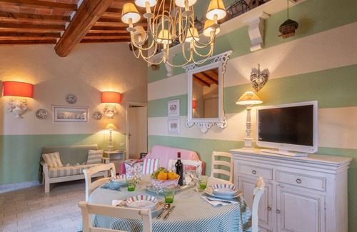 Casole d'Elsa Villa | Belvilla by OYO Selvatello Villino Trilo