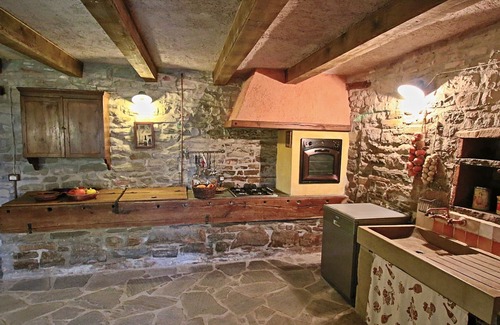 Apecchio House | Belvilla by OYO Nicchio di Rosa- Cerro Vecchio