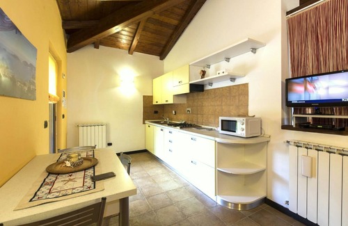 Montebello di Mezzo House | Belvilla by OYO Montebello Mono D