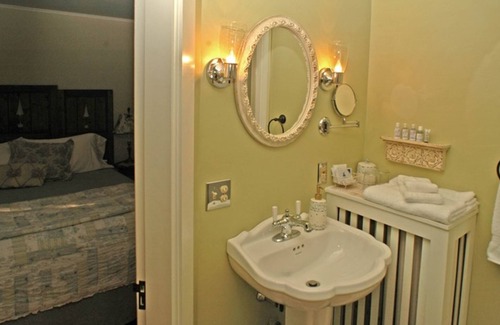 Bath Bed & Breakfast | Benjamin F. Packard House