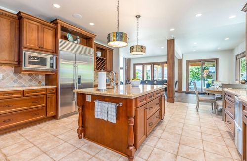 Manson House | Bennett Beach Estate WaterfrontnHawaii in WA with 134' of white sandy beach!