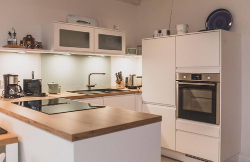 Loquard Apartment | "Bente" cozy maisonette apartment with terrace in the historic Gulfhof - Van