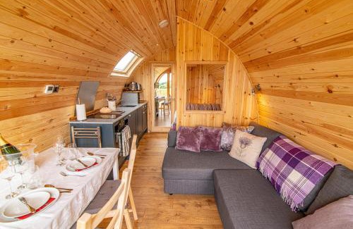 Aberfeldy Apartment | BenVrackie Luxury Glamping Pet Friendly Pod at Pitilie Pods
