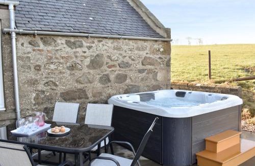 Maud House | Benwells Holiday Cottage