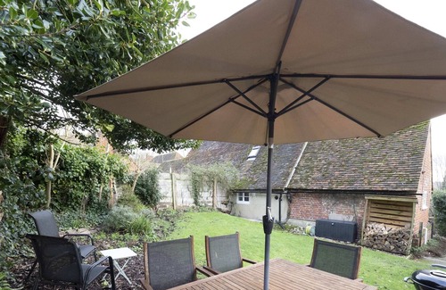 Westbere House | Bere Cottage- secluded cottage near Canterbury