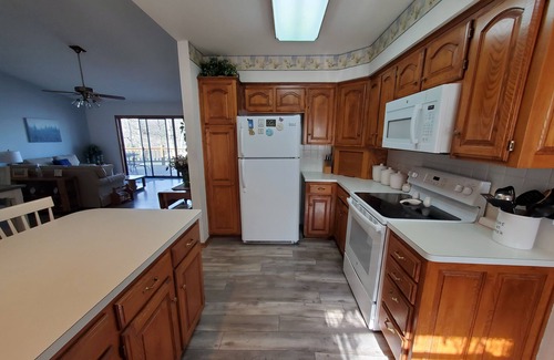 Lost Bridge Village House | BERGS NEST-Lakefront Home-Incredible Shoreline Close to House!