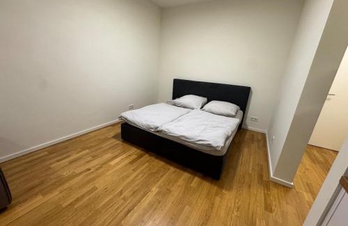 Tiergarten Apartment | Berlin Apartment Genthiner 3