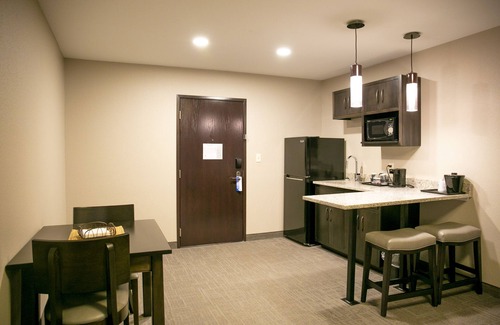 Millersburg Hotel | Berlin Encore Hotel & Suites