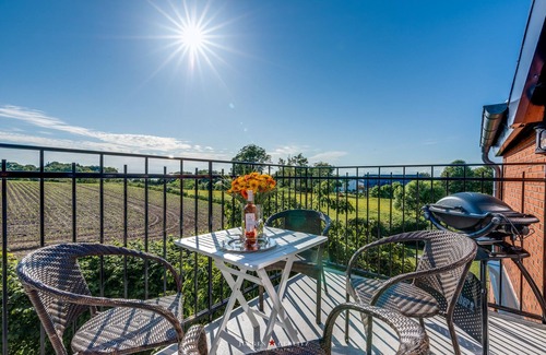 Schausende Apartment | Berth 1 - balcony, garden furniture, fireplace, shower, bathtub, washing machine