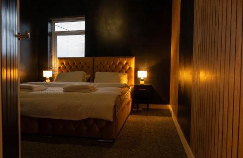 Burslem House | Bespoke 2-Bed House in Stoke-on-Trent