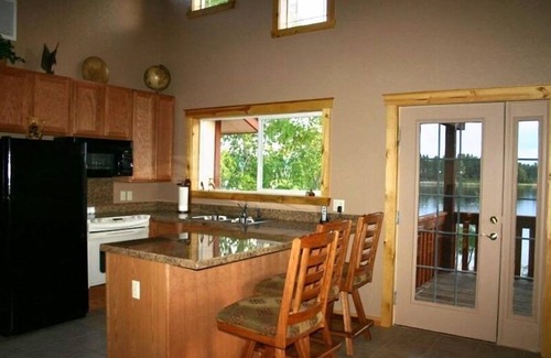 Pagosa Springs Apartment | Best Deal in Pagosa! Lake Front Rental - Rent 1 or 2 Bedrooms