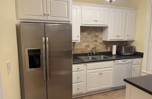 Athens Apartment | Best Five Points Stay in Athens. Why not spoil yourself? Privacy, Security!