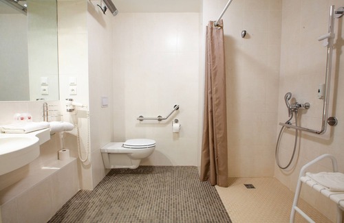 Porte Des Alpes - Mi Plaine - Manissieux Hotel | Best Hotel Lyon St Priest