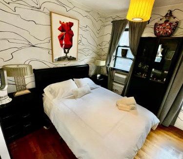 Union City Apartment | BEST LOCATION FOR NYC VISITORS 2 BEDROOMS SUBWAY 20 STEPS AWAy BEST OPPORTUNITY EVER