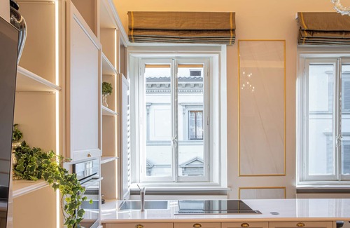 Santa Croce Apartment | Best location in Florence - Luxury Apartment. Cathedral Crystal Palace