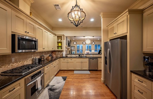 The Galleria House | Best Location in Houston - Very spacious house - Close to everything