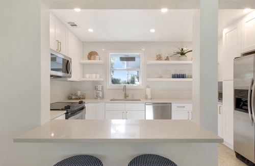 Inlet District House | BEST LOCATION IN JUPITER! On Intracoastal. Steps from Jupiter’s Love Steet.