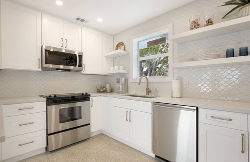 Inlet District House | BEST LOCATION IN JUPITER! On Intracoastal. Steps from Jupiter’s Love Steet.