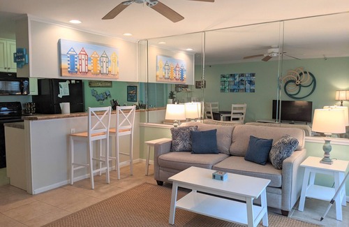 Ocean Isle Beach Condo | BEST LOCATION on OIB! Oceanfront Condo with Bedroom Whirlpool