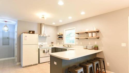 Royal Pines House | Best of the Blue Ridge by AvantStay A Location