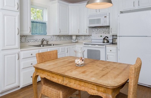 Santa Rosa Beach House | Best Prices on 30A-Cute Cottage-Blue Mtn Beach- 500 YDs to Beach-near Creamery!