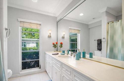 Harbor Beach House | Best Spot Lauderdale Beach, Eats and Las Olas