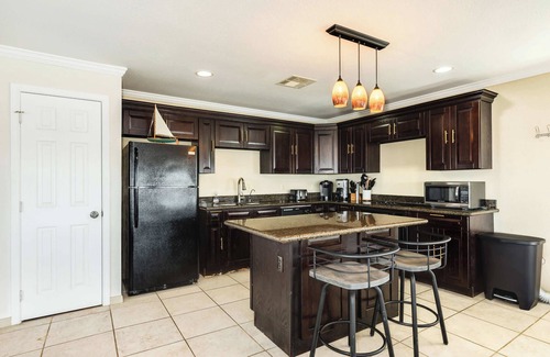 San Luis House | Best Sunset & Fishing Spot on the Bay!