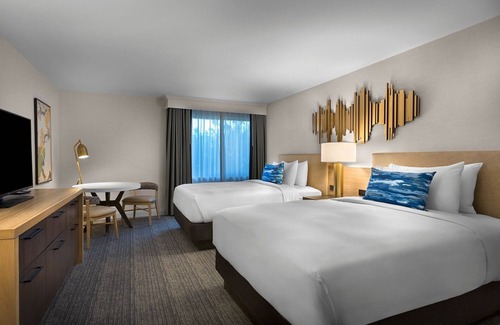 Milpitas Hotel | Best Value, Quality Stay! with Outdoor Pool, Close to Pinewood Park!