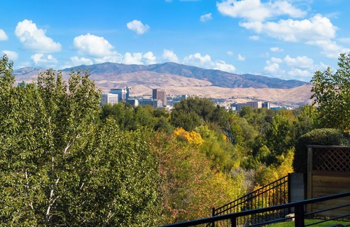 Central Rim Villa | BEST VIEW IN BOISE/SAUNA/HOT TUB/CENTRAL/4BR/SLEEPS 10/LUX
