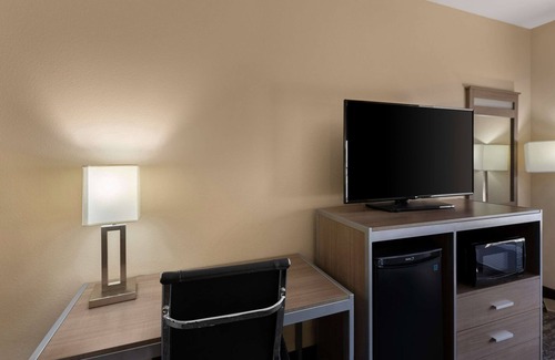 Chillicothe Hotel | Best Western Adena Inn