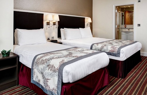 Chiswick Hotel | Best Western Chiswick Palace & Suites