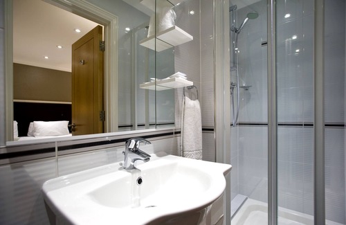 Chiswick Hotel | Best Western Chiswick Palace & Suites
