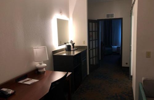 Erie Hotel | Best Western Erie Inn & Suites