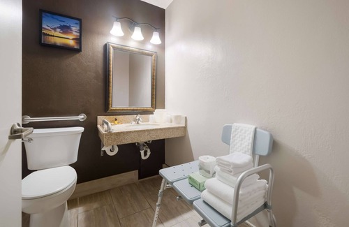 Battle Creek Hotel | Best Western Executive Inn