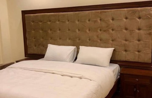 Booni House | Best Western Guest House