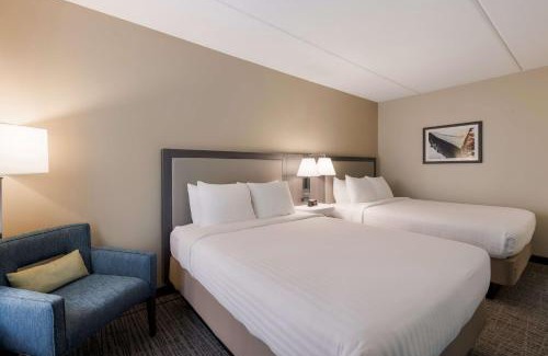 Clear Lake Hotel | Best Western Holiday Lodge