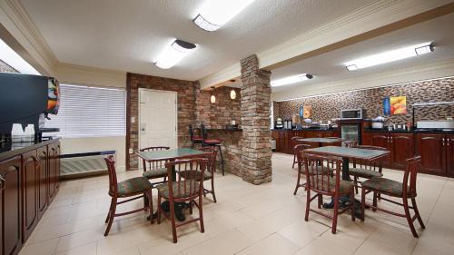 Macon Hotel | Best Western Inn & Suites of Macon